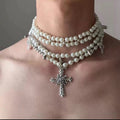 Collana di perle a croce